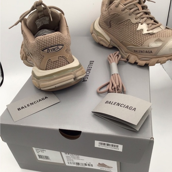 Balenciaga track three sneaker - Picture 5 of 11